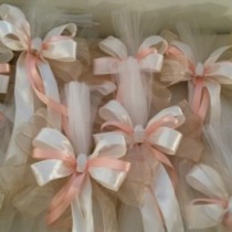 18 beautiful bows ready for packing and shipping!