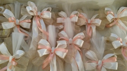 18 beautiful bows ready for packing and shipping!